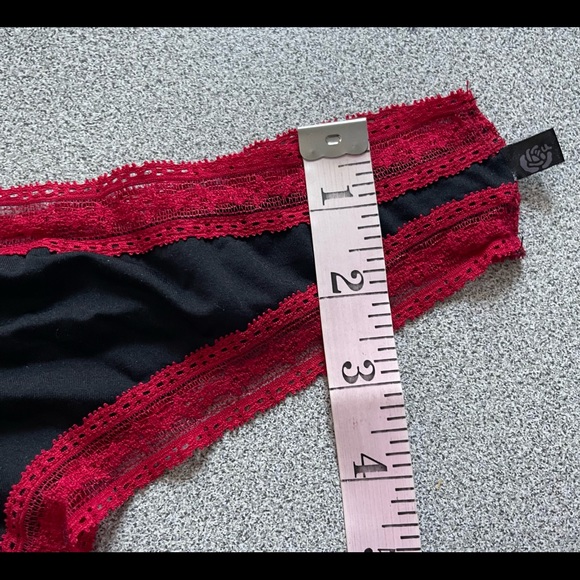 La Vie En Rose 🌹 Black & Red Thong Panties Size Small - Picture 6 of 7